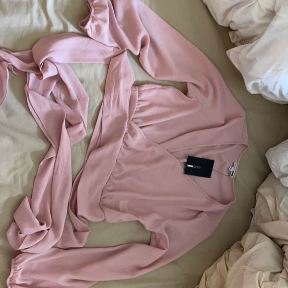 Fashion Nova long sleeved crop top - Picture 2 of 3